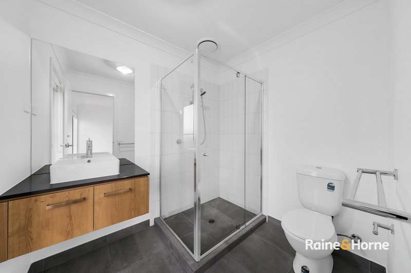 Photo - 3 Ogawa Walk, Tarneit VIC 3029 - Image 11