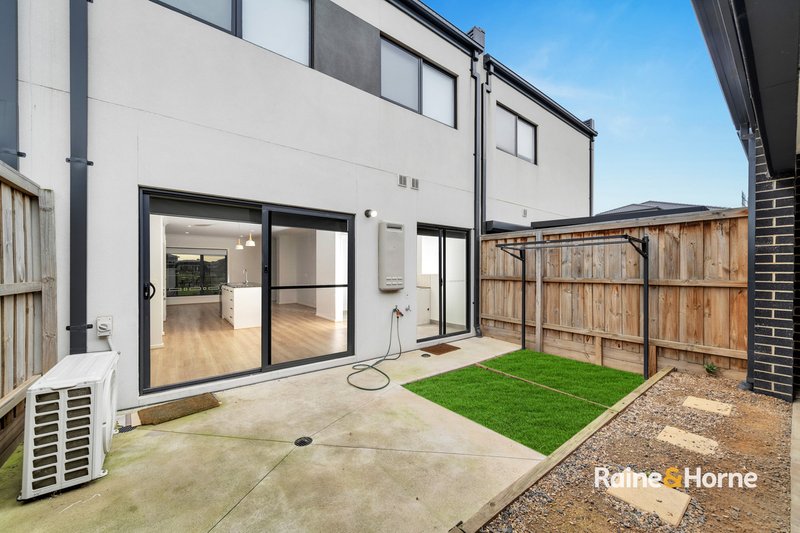 Photo - 3 Ogawa Walk, Tarneit VIC 3029 - Image 15