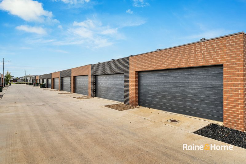 Photo - 3 Ogawa Walk, Tarneit VIC 3029 - Image 18