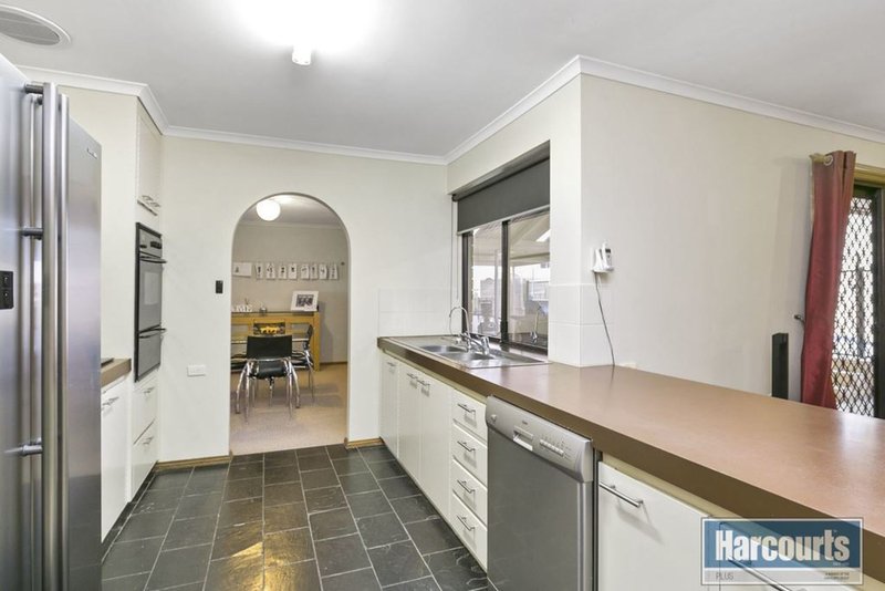 Photo - 3 Olivier Terrace, Hallett Cove SA 5158 - Image 8