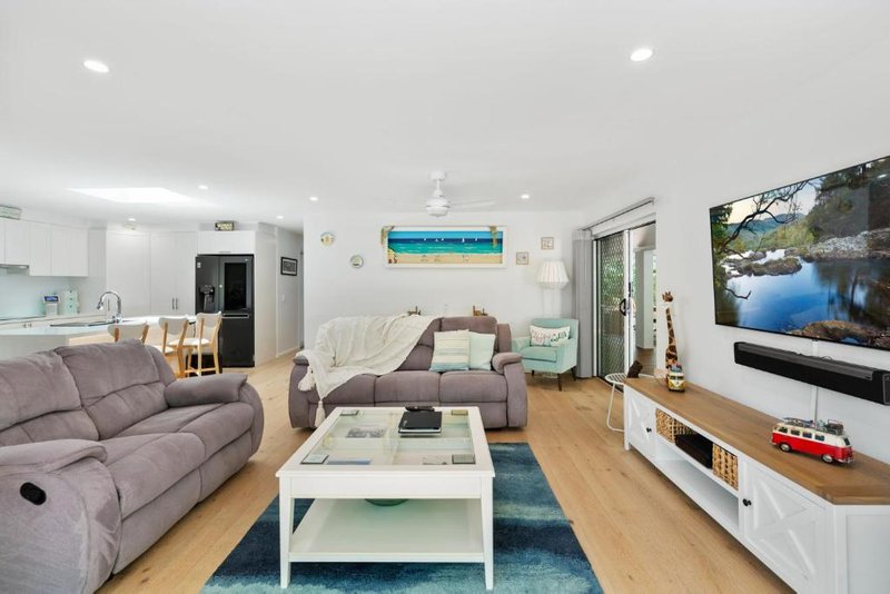 Photo - 3 Onyx Street, Clifton Beach QLD 4879 - Image 3