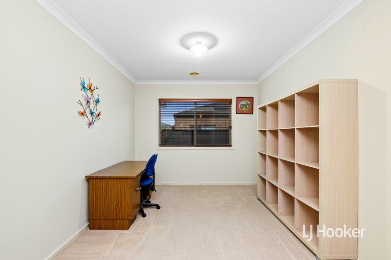 Photo - 3 Opperman Place, Point Cook VIC 3030 - Image 13