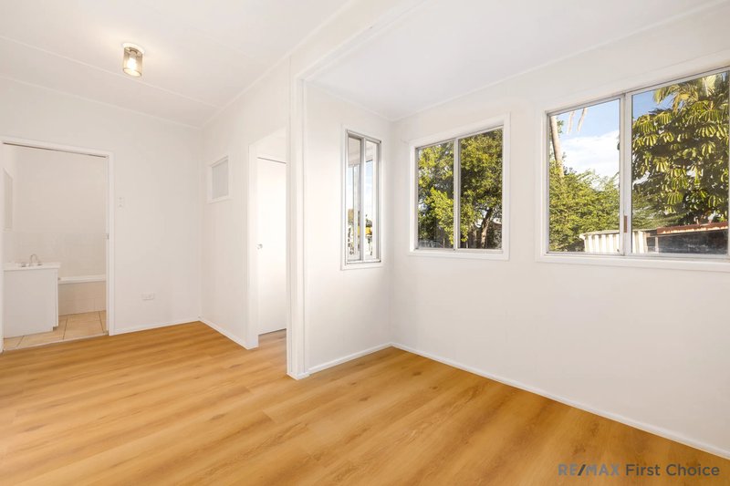 Photo - 3 Orange Street, Runcorn QLD 4113 - Image 5
