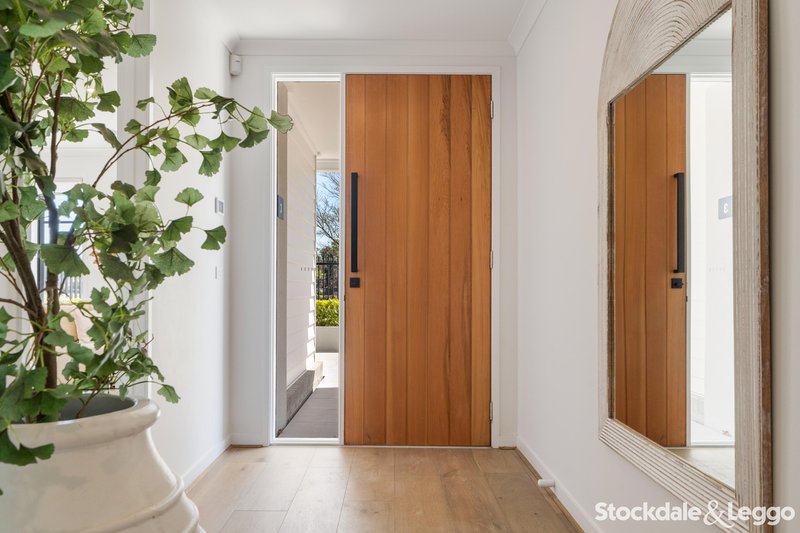 Photo - 3 Origin Drive, Sunbury VIC 3429 - Image 2