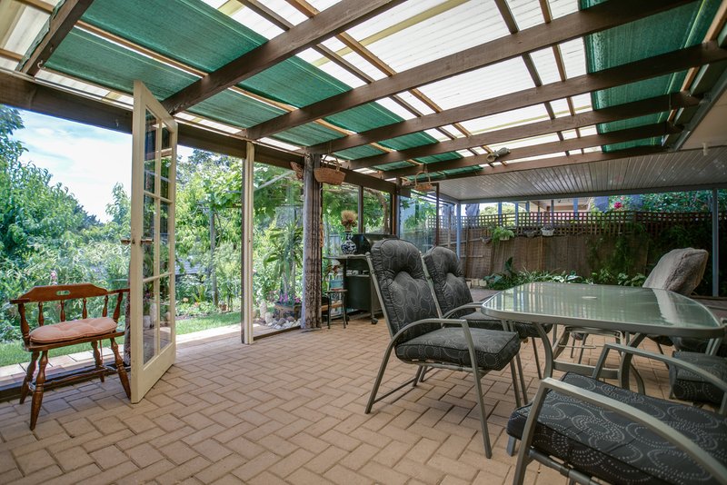 Photo - 3 Osmanli Drive, Hallett Cove SA 5158 - Image 4