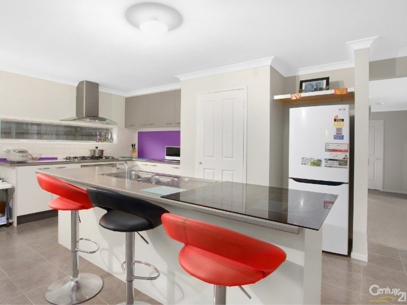 Photo - 3 Osprey Court, Pakenham VIC 3810 - Image 2