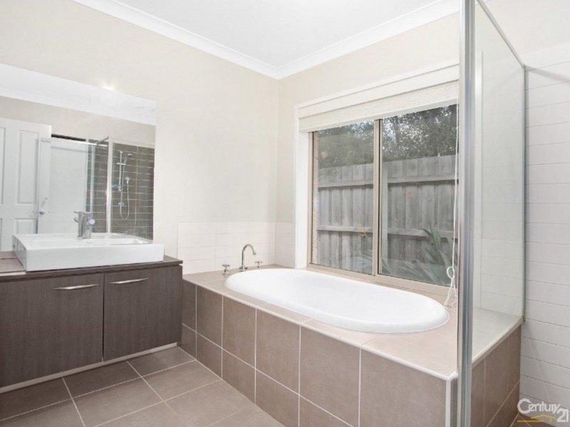 Photo - 3 Osprey Court, Pakenham VIC 3810 - Image 8