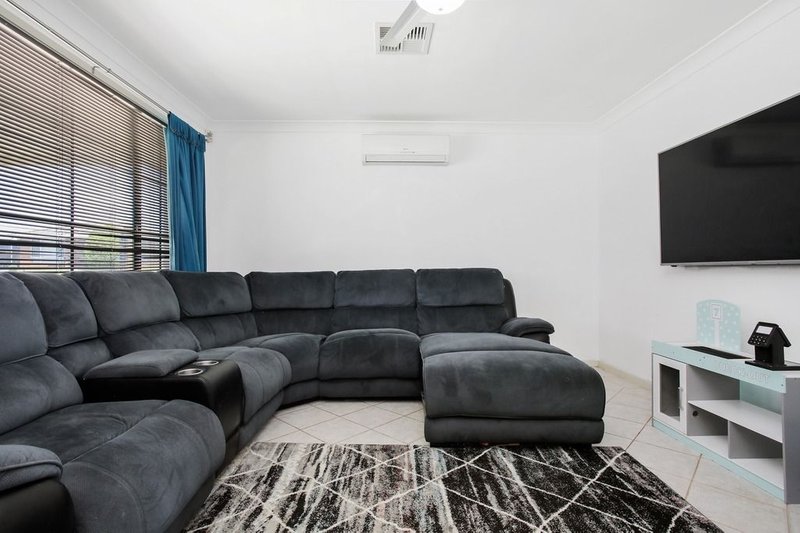 Photo - 3 Oswald Crescent, Rosemeadow NSW 2560 - Image 7