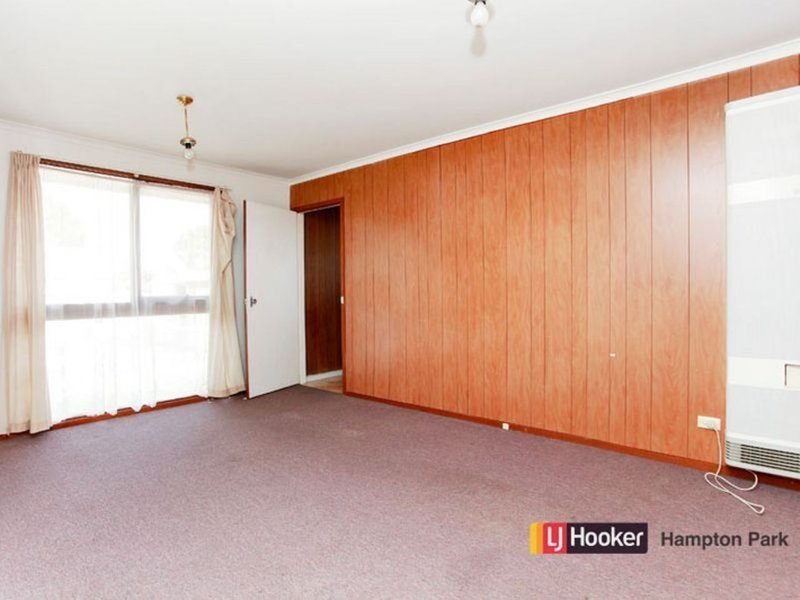 Photo - 3 Outlook Drive, Hampton Park VIC 3976 - Image 8