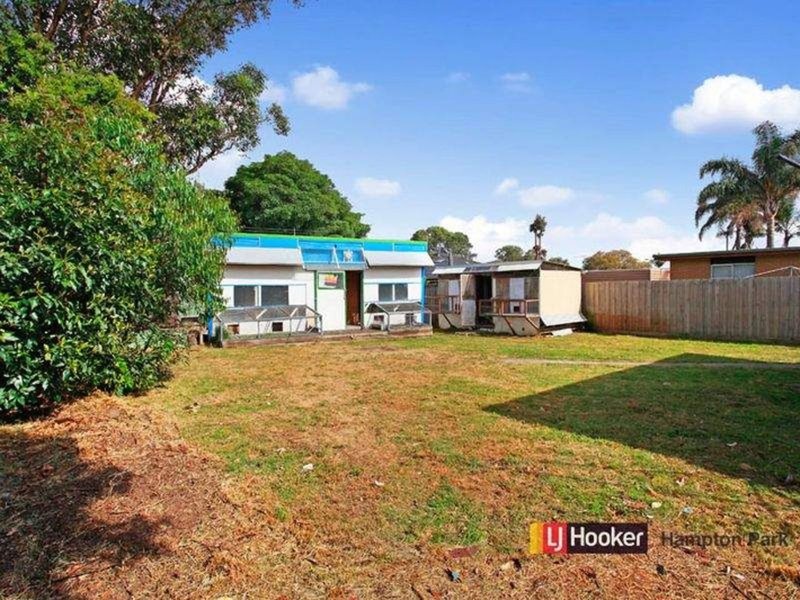 Photo - 3 Outlook Drive, Hampton Park VIC 3976 - Image 12