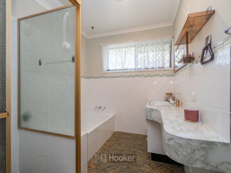 Photo - 3 Owens Street, Boronia Heights QLD 4124 - Image 9