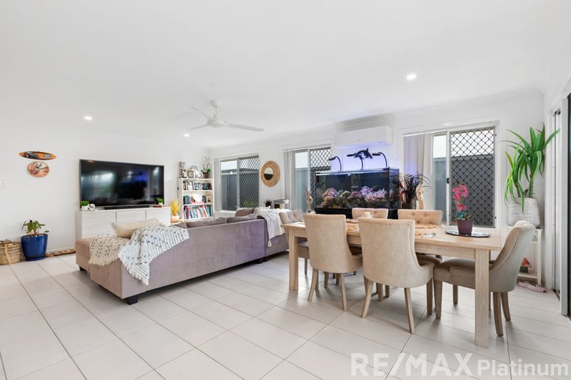 Photo - 3 Palatial Crescent, Narangba QLD 4504 - Image 6