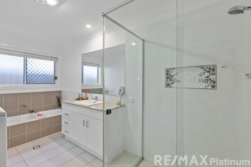 Photo - 3 Palatial Crescent, Narangba QLD 4504 - Image 11