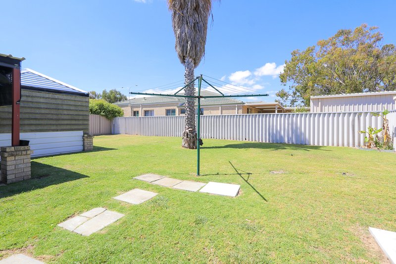 Photo - 3 Palm Drive, Warnbro WA 6169 - Image 23