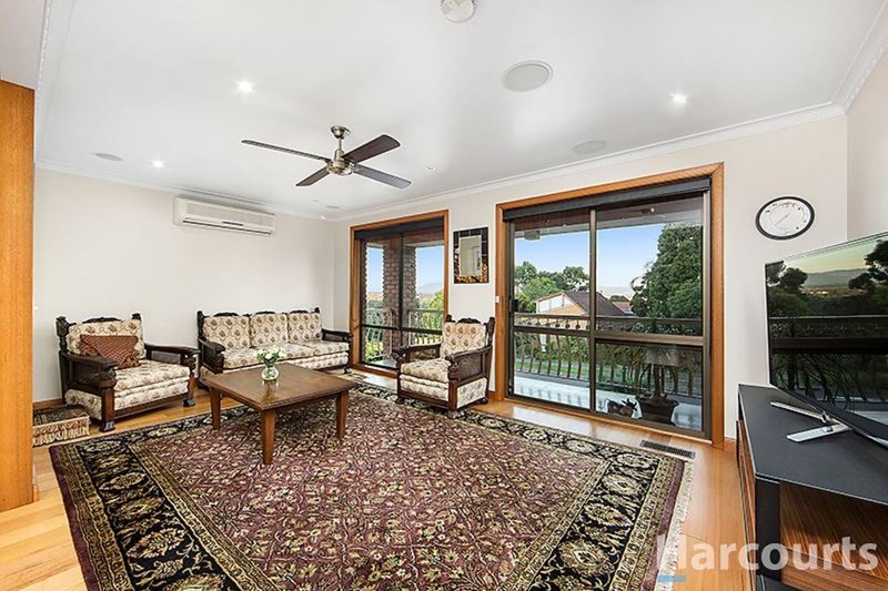 Photo - 3 Palmerston Crescent, Wheelers Hill VIC 3150 - Image 2