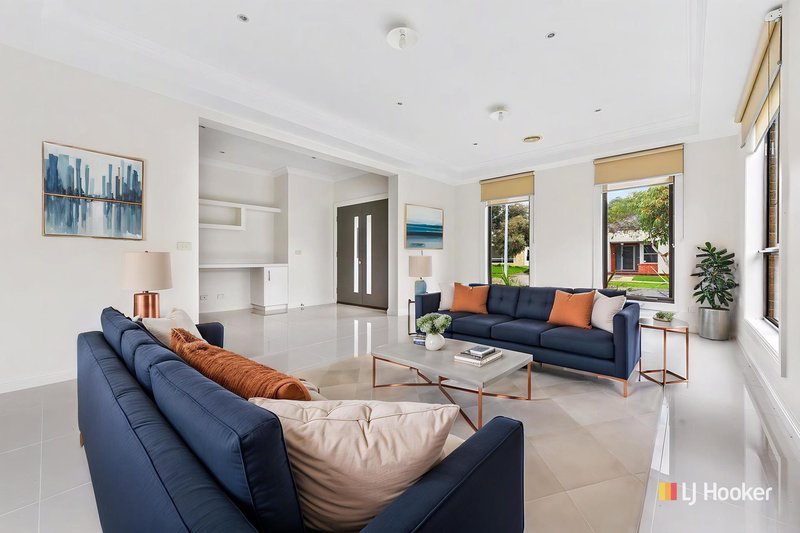 Photo - 3 Palomino Avenue, Clyde North VIC 3978 - Image 3