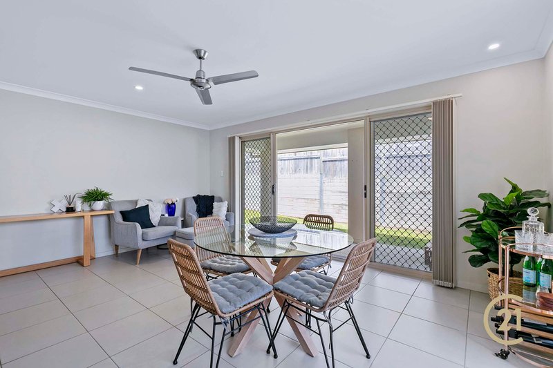 Photo - 3 Panorama Place, Upper Kedron QLD 4055 - Image 7