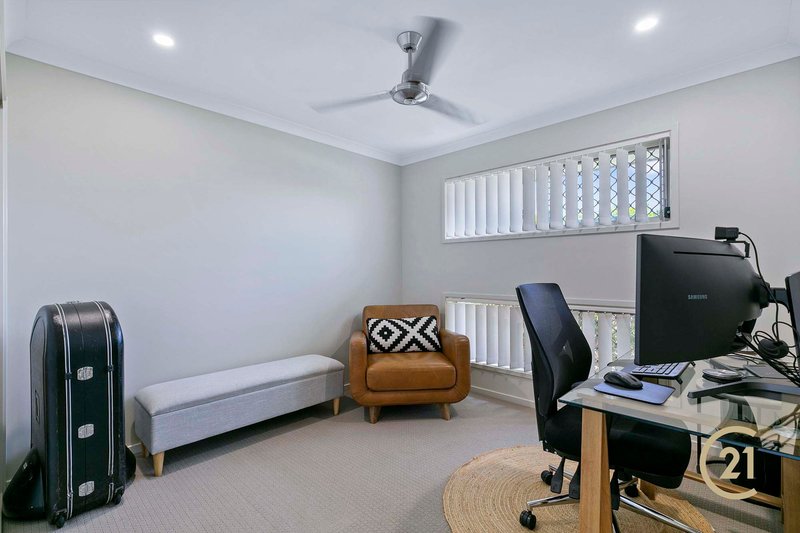 Photo - 3 Panorama Place, Upper Kedron QLD 4055 - Image 11