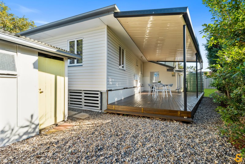 Photo - 3 Pansy Street, Wynnum QLD 4178 - Image 13