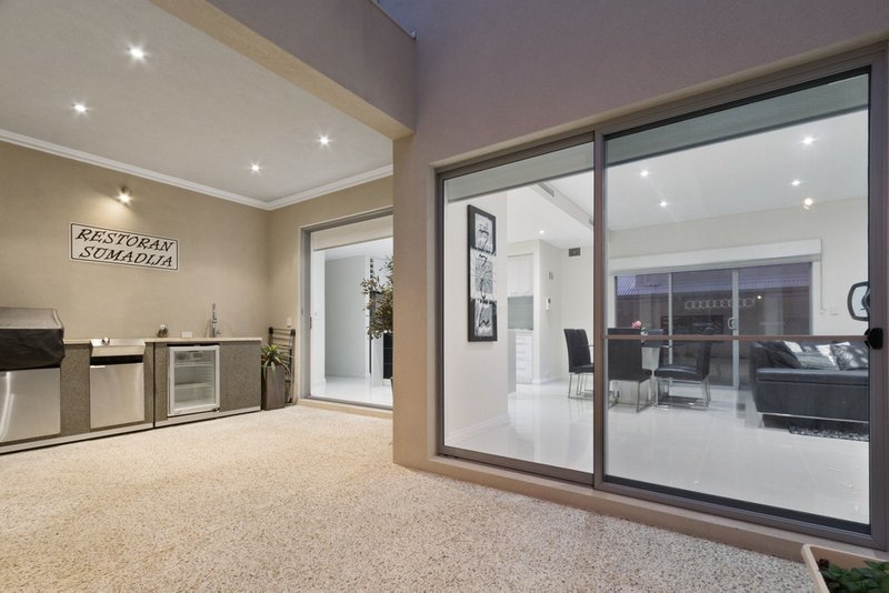 Photo - 3 Pantheon Avenue, North Coogee WA 6163 - Image 8