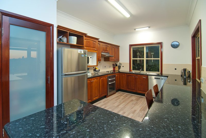 Photo - 3 Parkana Crt , Rochedale South QLD 4123 - Image 4