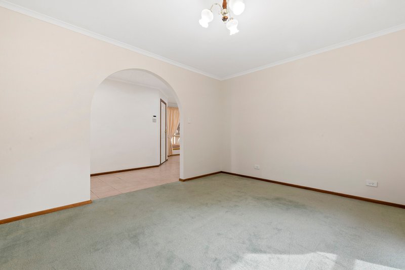 Photo - 3 Parkway Circuit, Parafield Gardens SA 5107 - Image 4