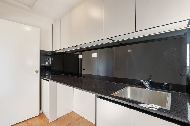 Photo - 3 Parton Place, Craigieburn VIC 3064 - Image 14