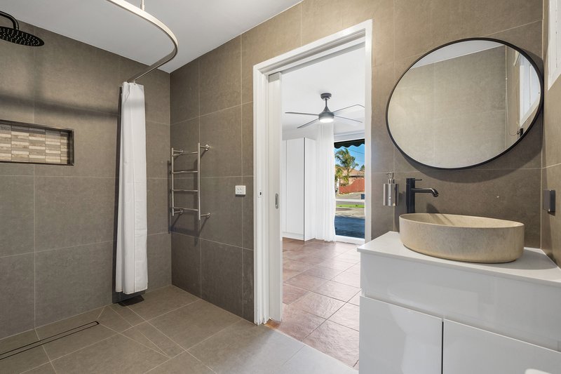 Photo - 3 Parton Place, Craigieburn VIC 3064 - Image 16