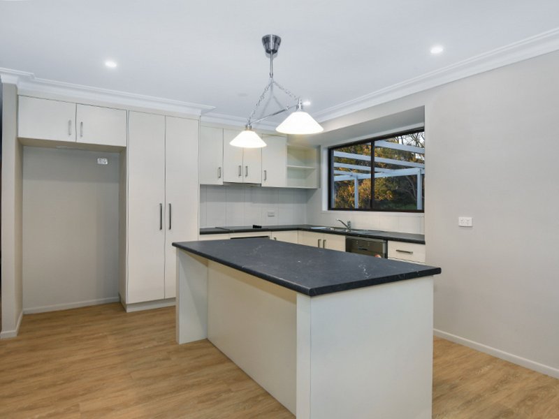 Photo - 3 Pascoe Lane, Harlaxton QLD 4350 - Image 2