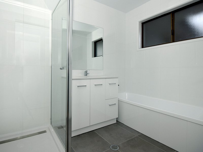 Photo - 3 Pascoe Lane, Harlaxton QLD 4350 - Image 8