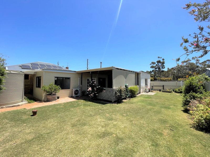 Photo - 3 Peake Terrace, Coonalpyn SA 5265 - Image 5