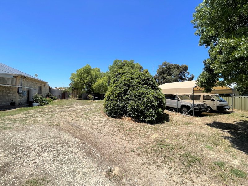 Photo - 3 Peake Terrace, Coonalpyn SA 5265 - Image 16