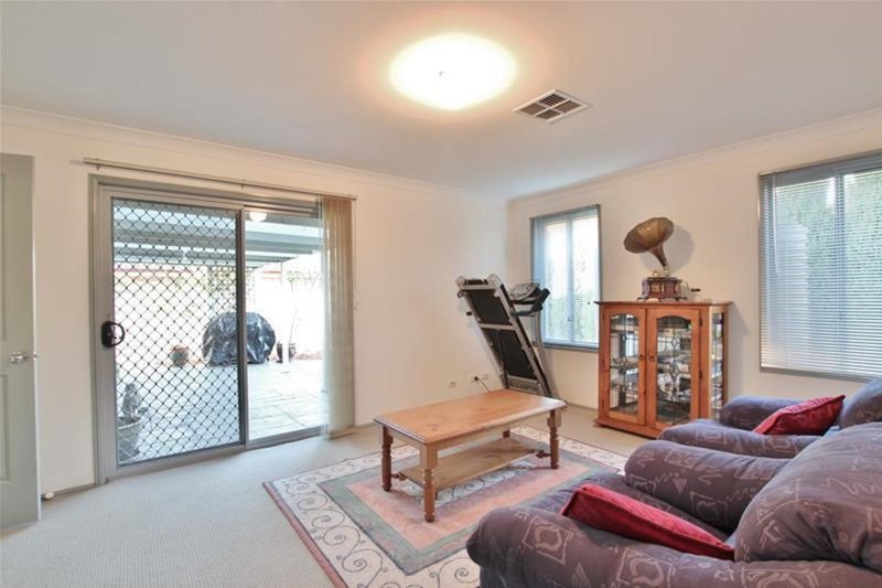 Photo - 3 Pearson Crescent, Harrington Park NSW 2567 - Image 7