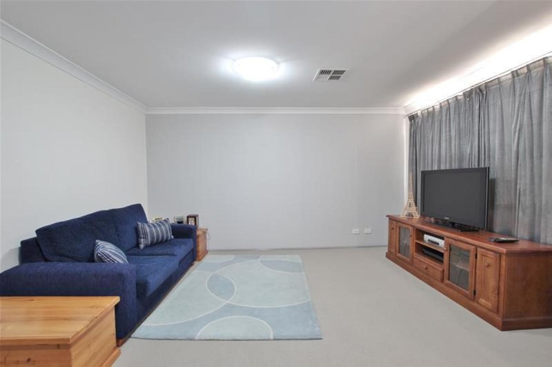 Photo - 3 Pearson Crescent, Harrington Park NSW 2567 - Image 9