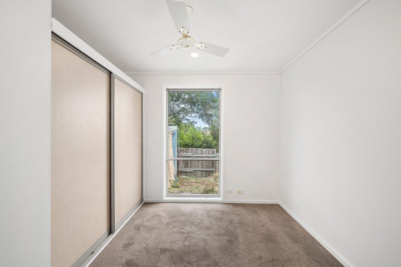 Photo - 3 Peat Place, Charnwood ACT 2615 - Image 7