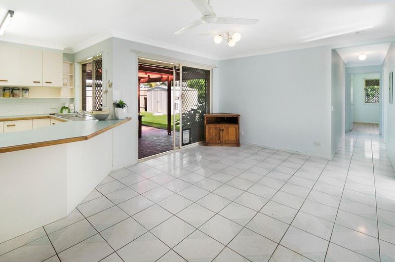 Photo - 3 Pecan Court, Birkdale QLD 4159 - Image 5