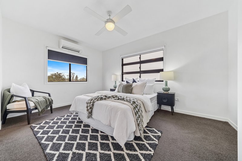 Photo - 3 Peel Street, Holmview QLD 4207 - Image 6