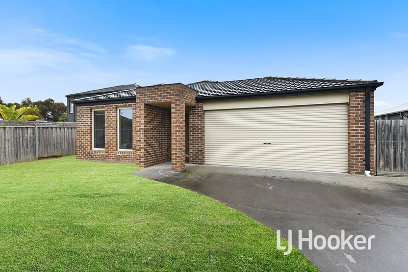 Photo - 3 Peisley Crescent, Cranbourne East VIC 3977 - Image 15