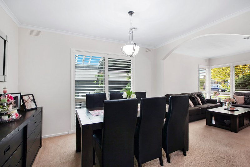 Photo - 3 Pentland Drive, Epping VIC 3076 - Image 5