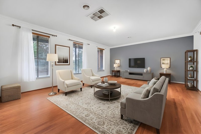 Photo - 3 Pepperbush Circuit, Cranbourne VIC 3977 - Image 2