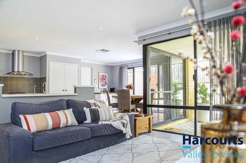 Photo - 3 Peri Link, Ellenbrook WA 6069 - Image 4