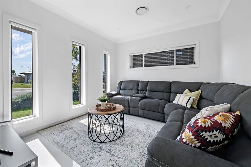 Photo - 3 Perlite Terrace, Gables NSW 2765 - Image 6