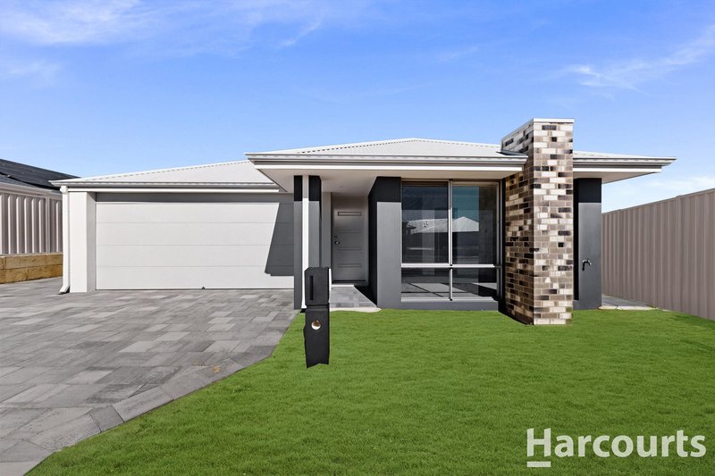 Photo - 3 Perspective Way, Sinagra WA 6065 - Image 1