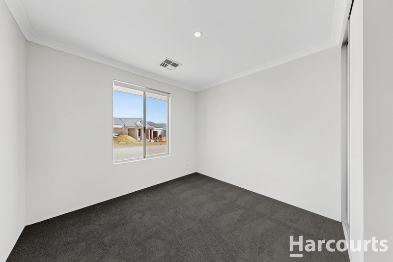 Photo - 3 Perspective Way, Sinagra WA 6065 - Image 4