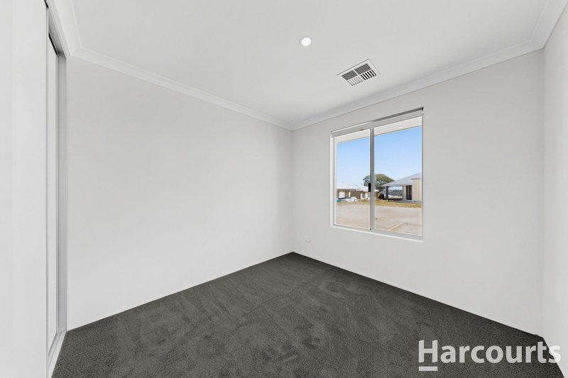 Photo - 3 Perspective Way, Sinagra WA 6065 - Image 7