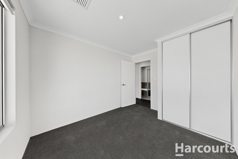 Photo - 3 Perspective Way, Sinagra WA 6065 - Image 8