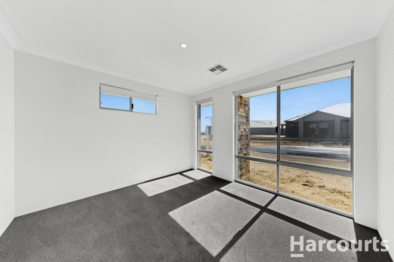 Photo - 3 Perspective Way, Sinagra WA 6065 - Image 14