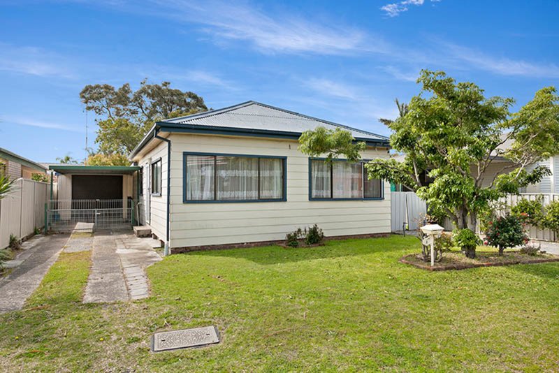 3 Peterborough Avenue, Lake Illawarra NSW 2528