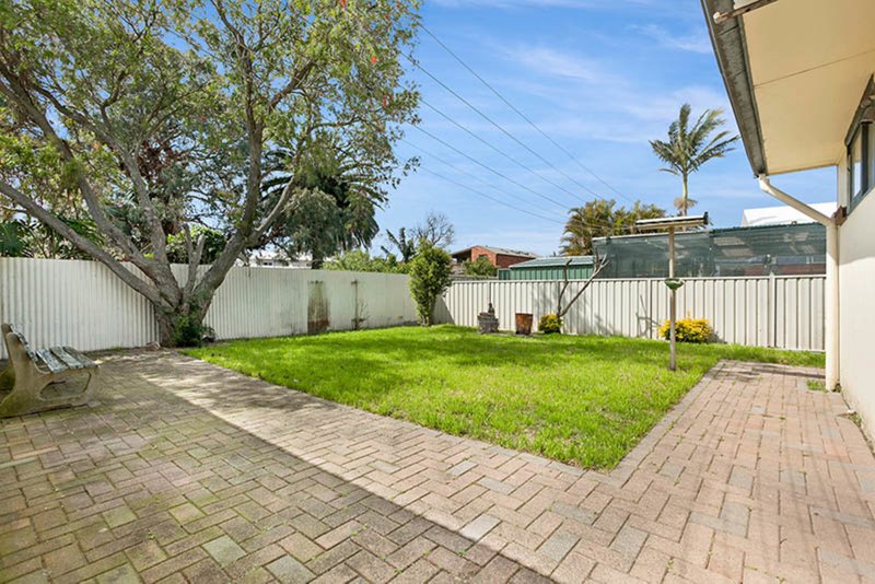 Photo - 3 Peterborough Avenue, Lake Illawarra NSW 2528 - Image 8