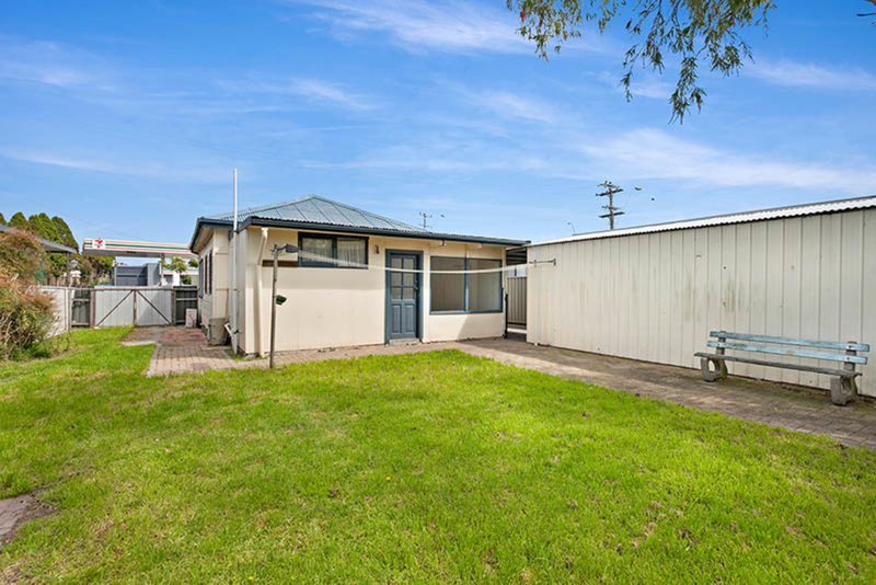 Photo - 3 Peterborough Avenue, Lake Illawarra NSW 2528 - Image 9